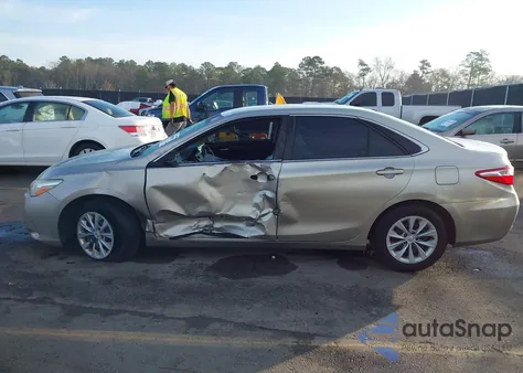 2015 Toyota Camry Le из США, поврежденный, VIN 4T4BF1FK5FR482053